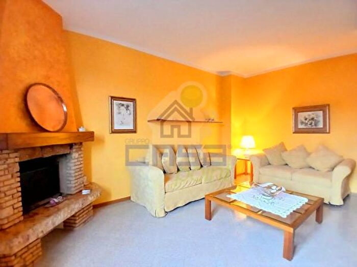 Casa con 5 locali in vendita in Via Isole, San Martino DallArgine