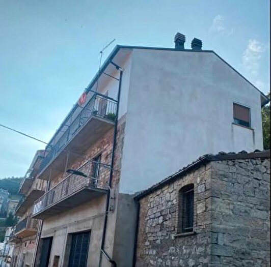 Appartamento con 6 locali in vendita in Sp, Montefalcone Nel Sannio