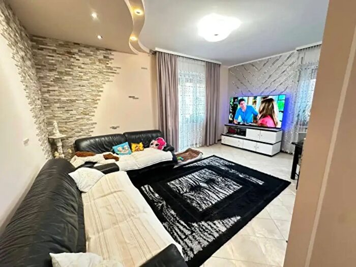 Appartamento trilocale in vendita in Novara