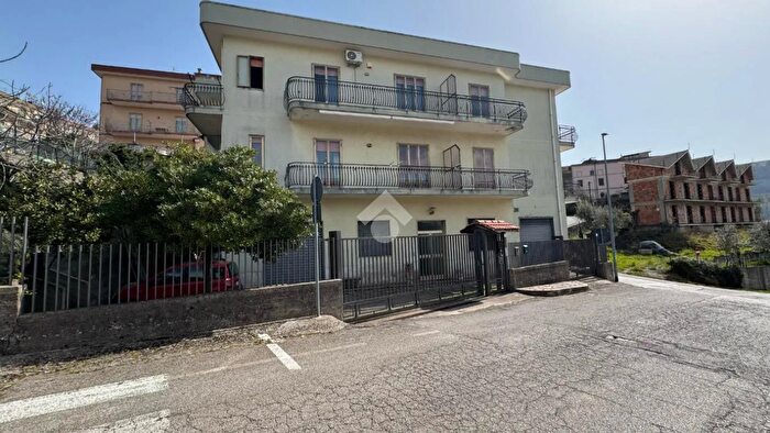 Appartamento trilocale in vendita in Via Provinciale Madonelle, Castiglione Del Genovesi