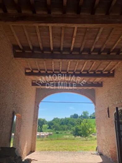 Casa con 6 locali in vendita in Quattro Castella