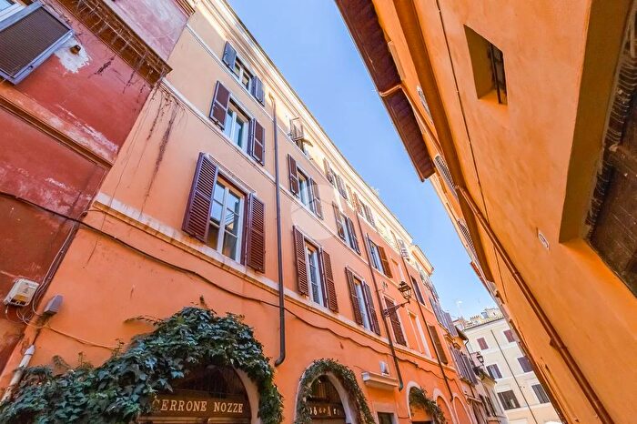 Appartamento bilocale in vendita in Via dei Salumi, Roma