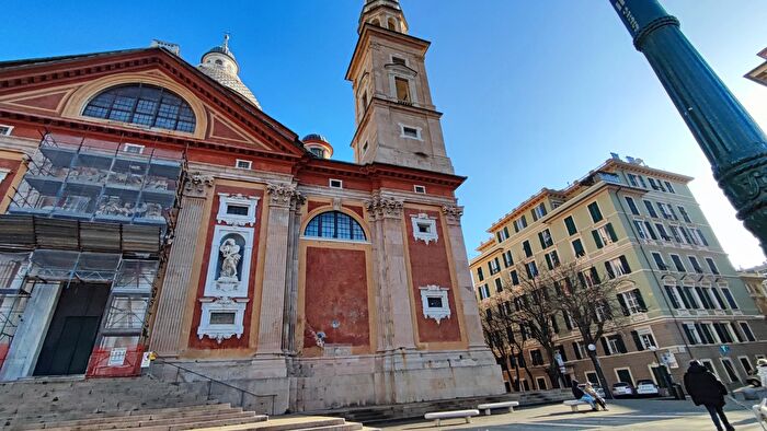 Appartamento con 6 locali in vendita in Via Alghero, Genova