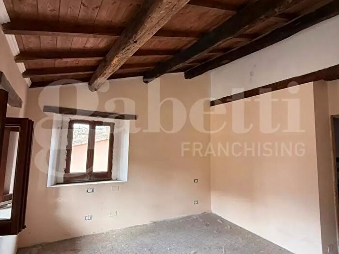 Appartamento con 6 locali in vendita in Via Garibaldi, Rieti