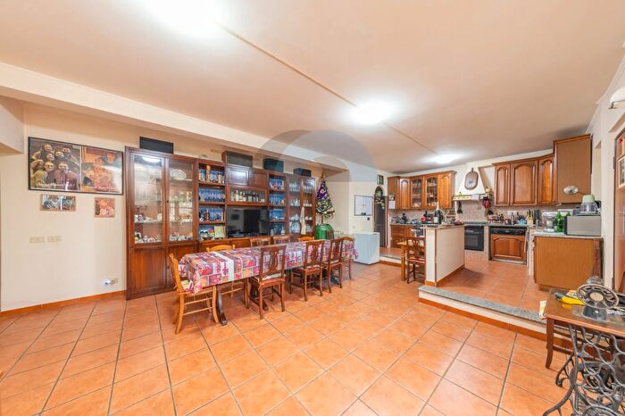 Appartamento quadrilocale in vendita in Via Achille Giammarioli, Frascati