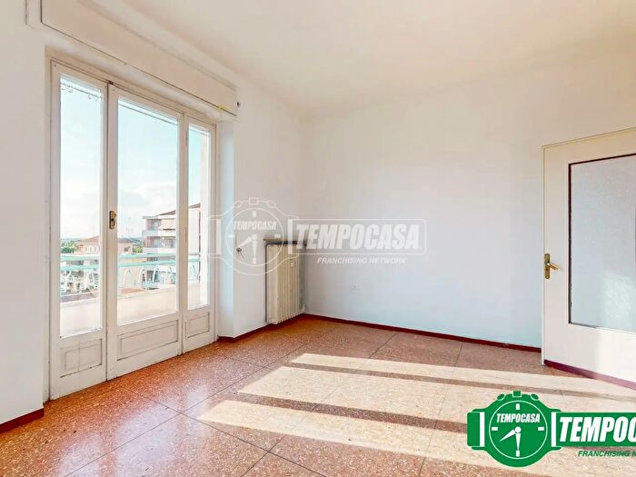 Appartamento trilocale in vendita in Valenza