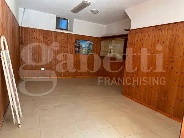 Appartamento con 5 locali in vendita in Via Cavour, Corridonia