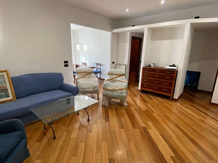 Appartamento trilocale in affitto in Via Isola Giugno, Campo Ligure