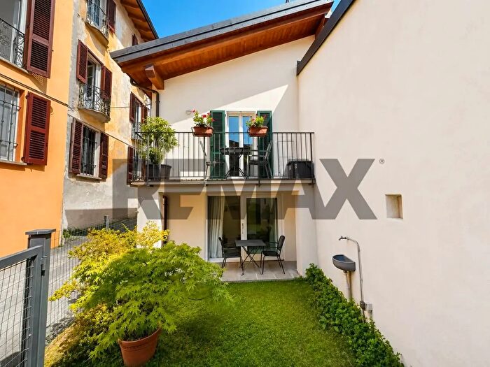 Casa bilocale in vendita in Via I Maggio, Verbania