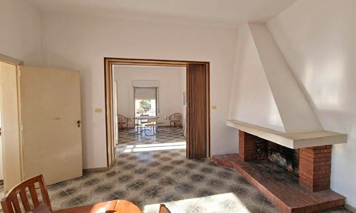 Appartamento con 5 locali in vendita in Piazza Umberto I, Mondragone