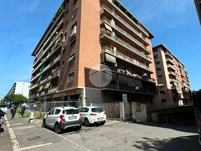 Appartamento trilocale in vendita in Via Tarquinio Collatino, Roma