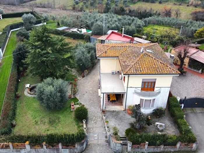 Casa con 6 locali in vendita in Via Codilungo Lastra a Signa Fi, Lastra A Signa