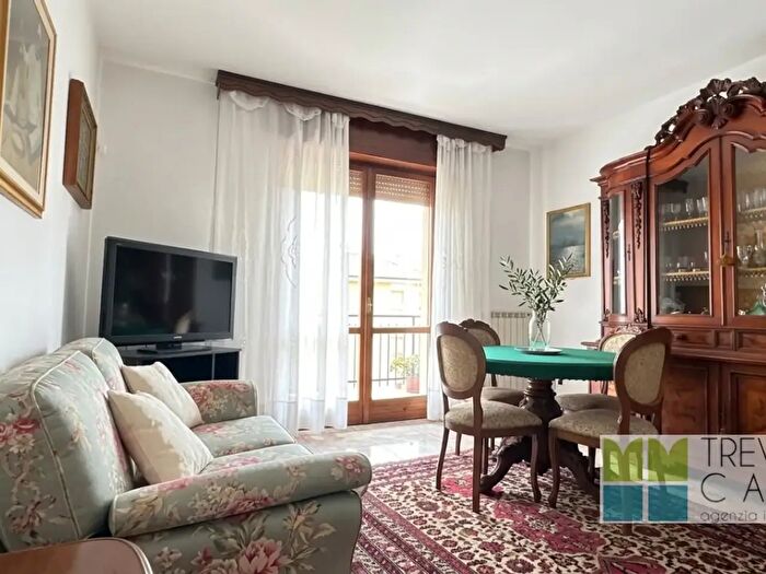 Appartamento trilocale in vendita in Via Friuli, Venezia