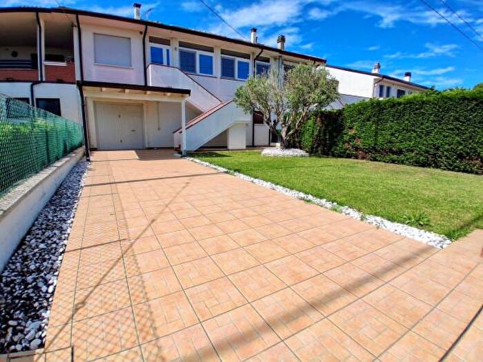 Casa quadrilocale in vendita in Via Anna Frank, Porto Tolle