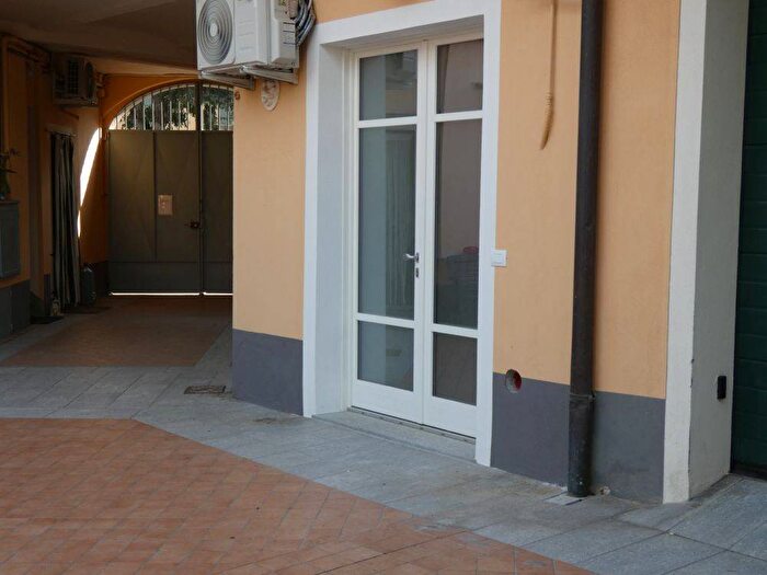 Appartamento bilocale in affitto in Via Paruzza, Centro, Alba