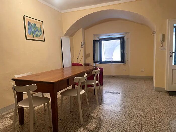 Appartamento quadrilocale in vendita in Piazza Giacomo Matteotti, Siena