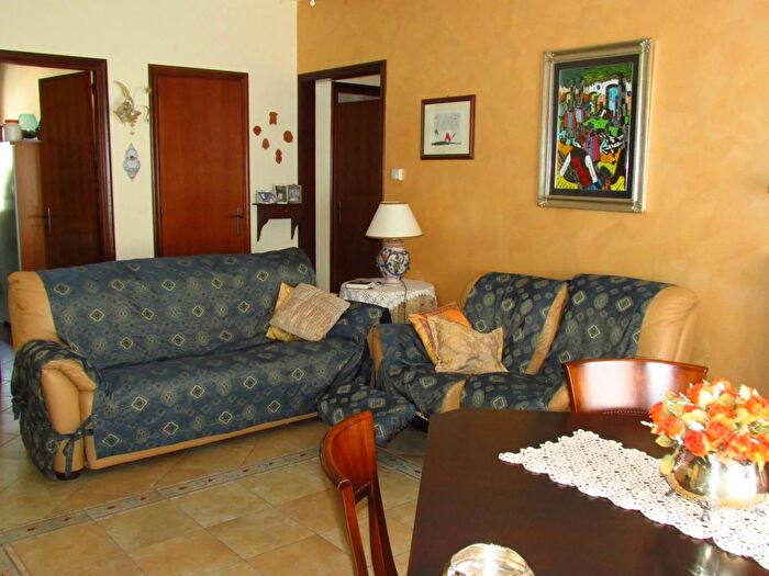 Appartamento con 6 locali in vendita in Via Giordano Bruno Sciacca, Sciacca