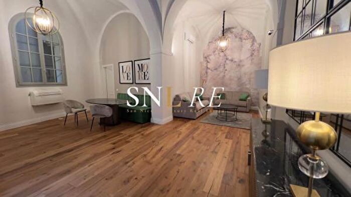 Appartamento trilocale in vendita in Via dei Serragli, Firenze