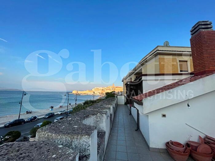 Casa trilocale in vendita in Piazza Sebastiano Conca, Gaeta