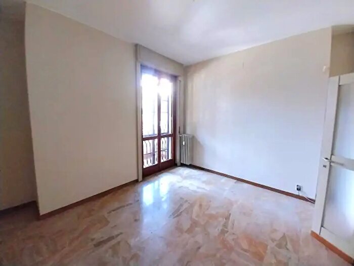 Appartamento trilocale in affitto in Via Monferrato, Milano