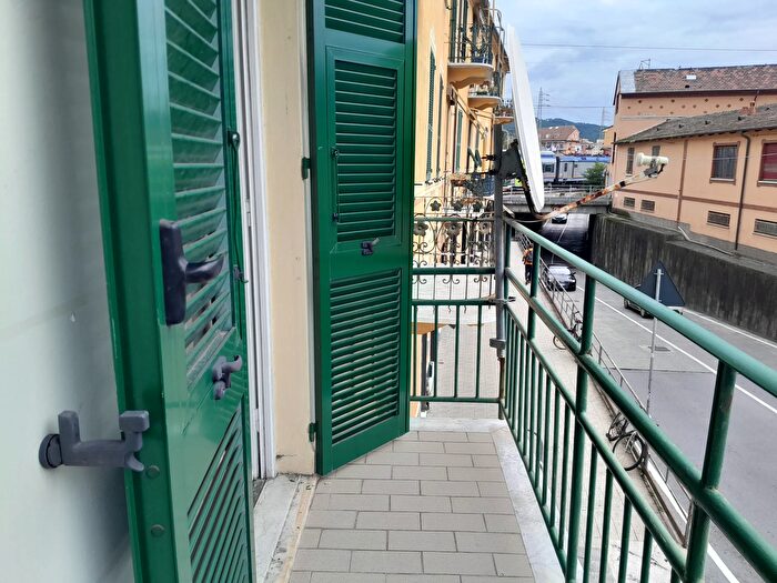 Appartamento trilocale in vendita in Via Nazionale, Sestri Levante