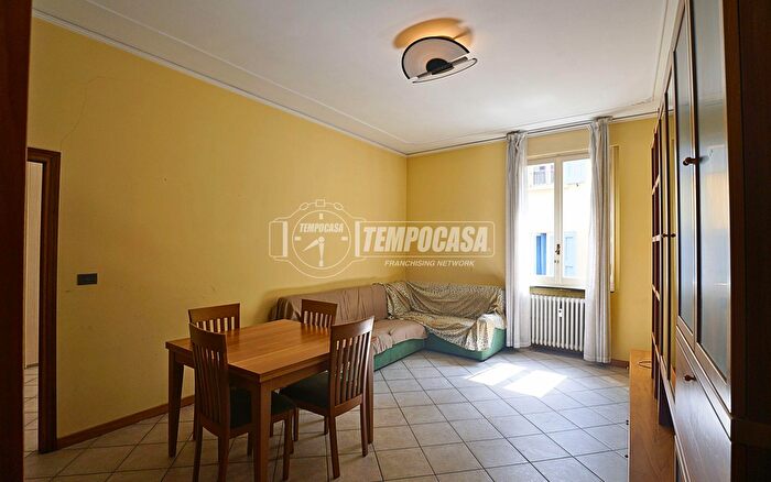 Appartamento trilocale in vendita in Via del Carbone, Reggio Emilia