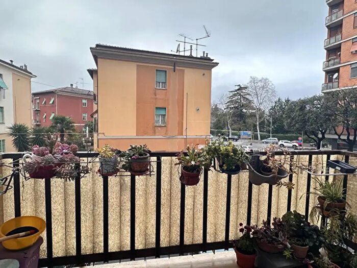 Appartamento quadrilocale in vendita in Via Montebello, Terni
