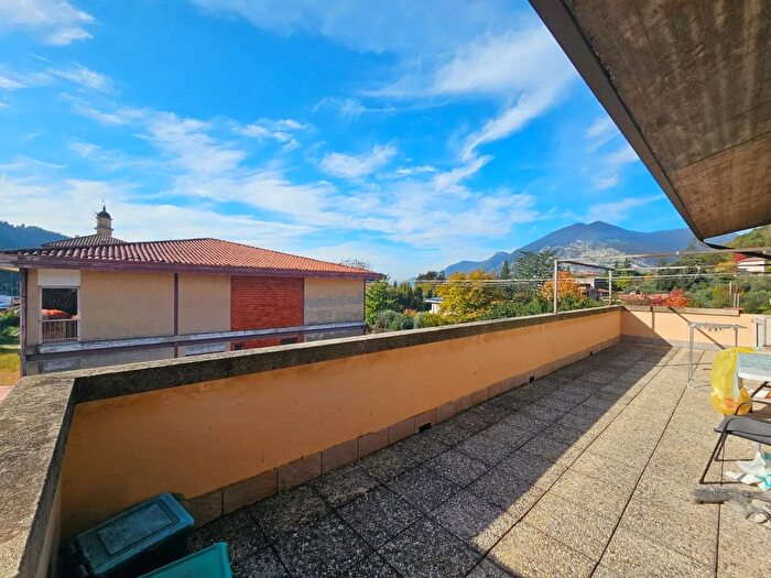 Appartamento in vendita in Via Vittorio Veneto, Iseo