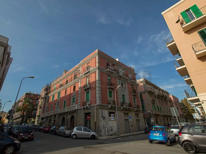 Appartamento quadrilocale in vendita in Via Aurelio Saffi, Messina