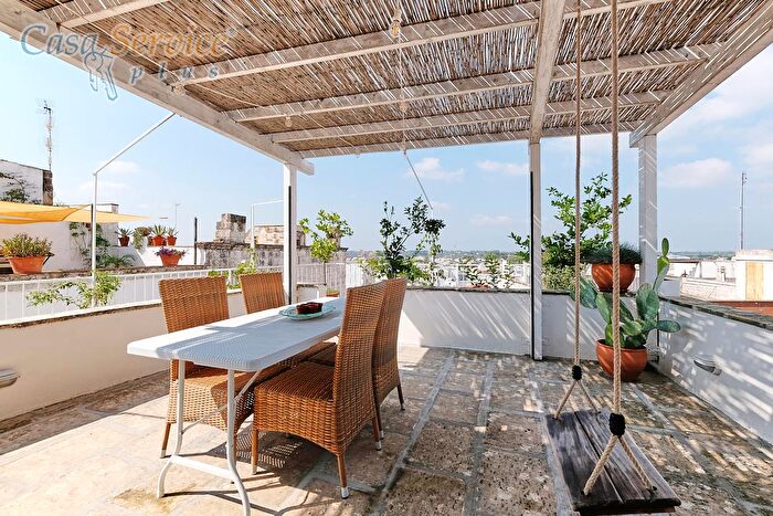 Casa con 6 locali in vendita in Via Crocefisso, Matino