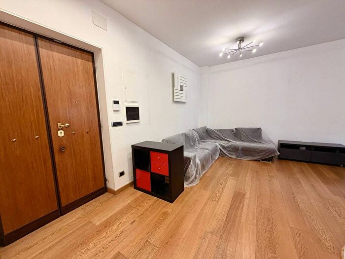 Appartamento quadrilocale in affitto in Via Arezzo, Bologna, Roma