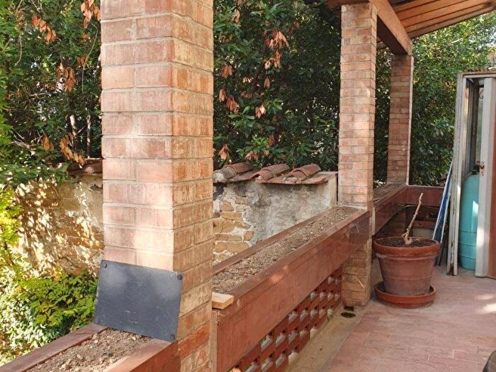 Appartamento con 5 locali in affitto in Via degli Orti Oricellari, Borgo Ognissanti Il Prato, Firenze