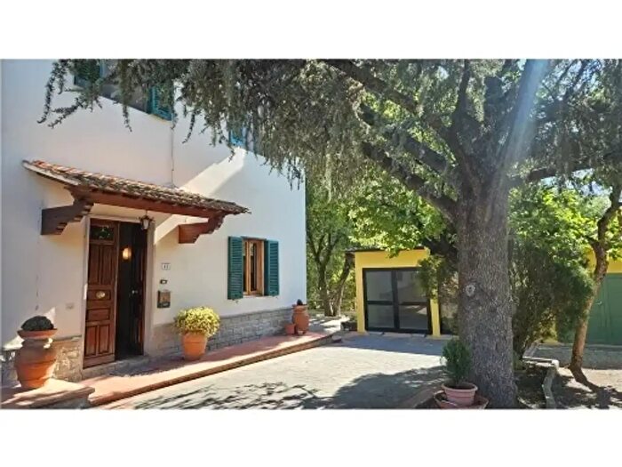Casa con 7 locali in vendita in Empoli