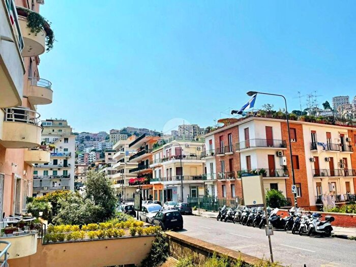 Appartamento bilocale in affitto in Via Michelangelo Schipa, Piazza Amedeo Parco Margherita, Napoli