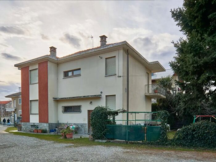 Case in Vendita e in Affitto - 2