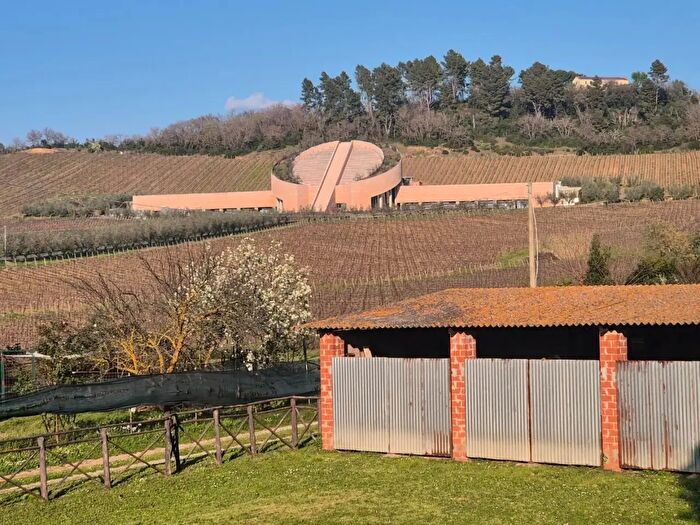 Casa con 5 locali in vendita in Suvereto