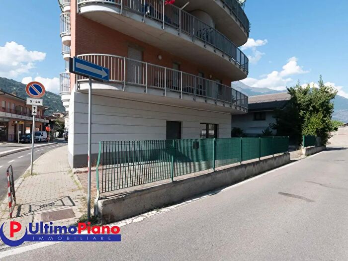 Case in Vendita e in Affitto - 2