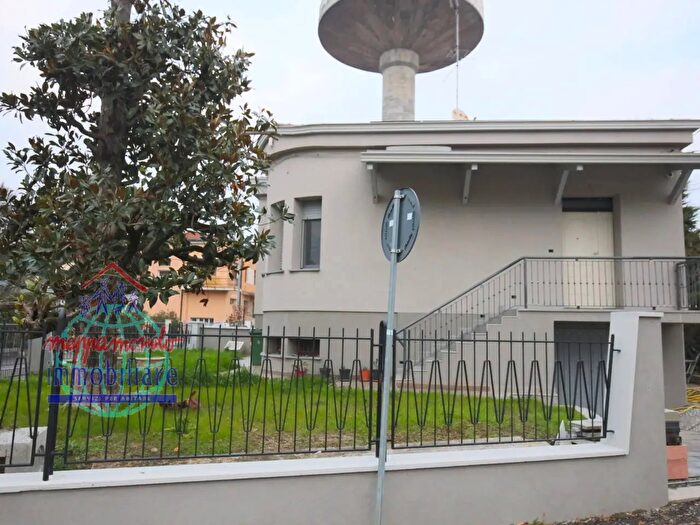 Casa con 5 locali in vendita in Via dei Mille, Terre del Reno