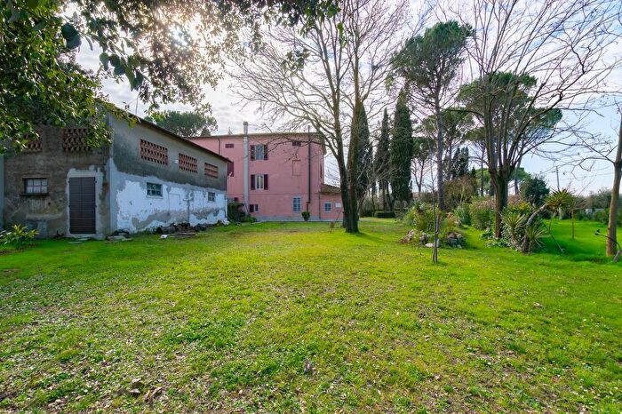 Casa bilocale in vendita in Pontedera
