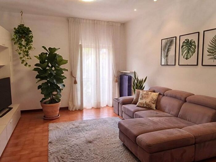 Appartamento quadrilocale in affitto in Via della Valverde, Valverde, Verona