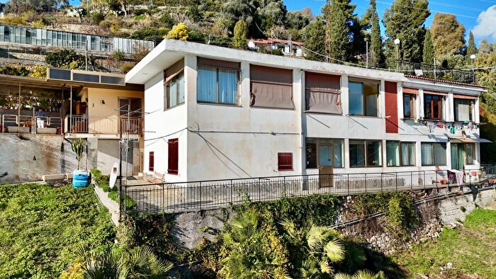 Casa con 5 locali in vendita in Strada Borgo Opaco, Sanremo