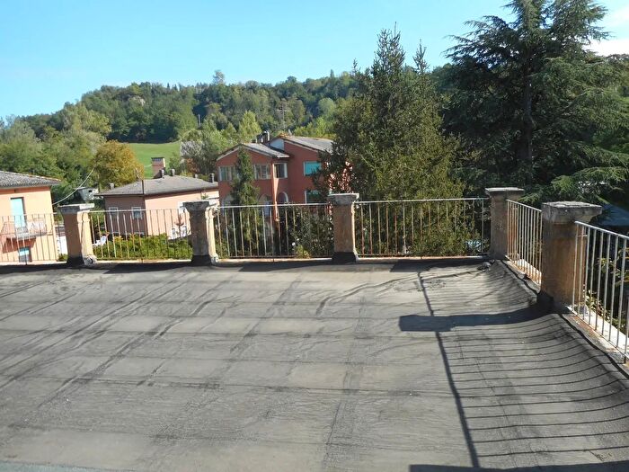 Appartamento con 7 locali in vendita in Via Zena, Pianoro