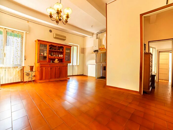 Appartamento trilocale in vendita in Via Trieste, Mantova
