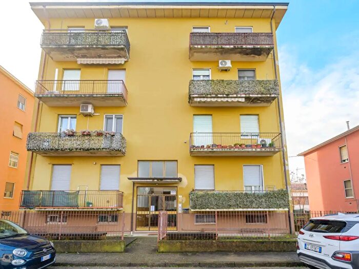Appartamento con 5 locali in vendita in Via Giovanni Battista Pergolesi, Busseto