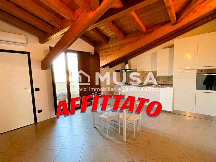 Appartamento bilocale in affitto in Via Libertà, Busnago