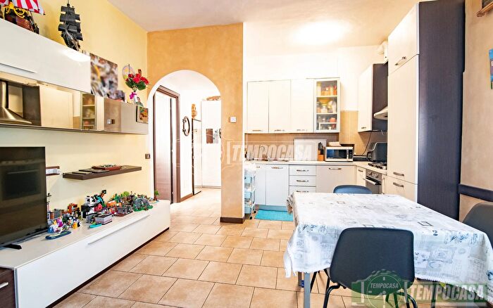 Appartamento bilocale in vendita in Via Alessandro Volta a, Senago