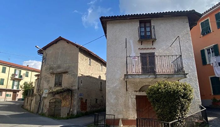 Appartamento in vendita in Rocchetta Cairo Cairo Montenotte Savona Liguria Italia, Cairo Montenotte