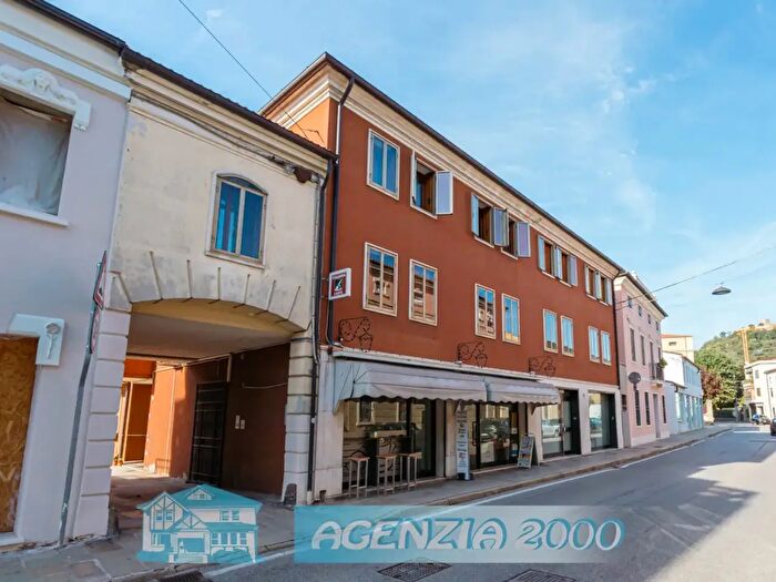 Appartamento trilocale in vendita in Via Giuseppe Garibaldi, Monselice
