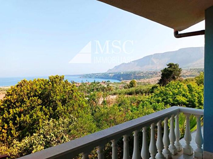 Casa con 6 locali in vendita in Ss, Trappeto