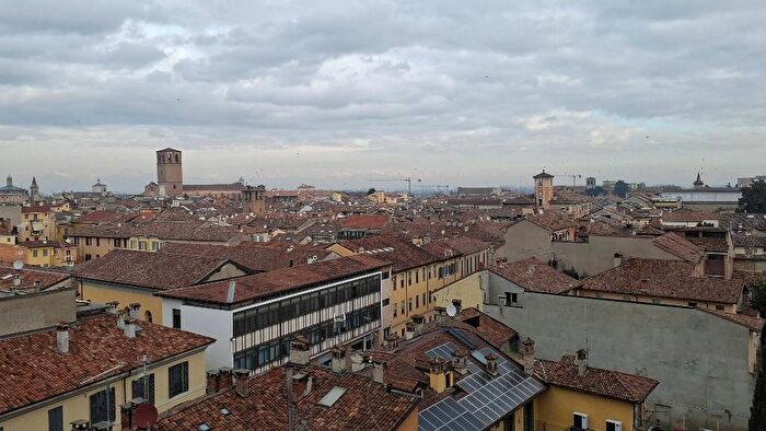 Appartamento trilocale in affitto in Centro Storico, Lodi